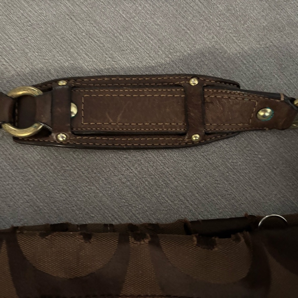 Coach Brown Signature Shoulder Bag - Picture 4 of 6